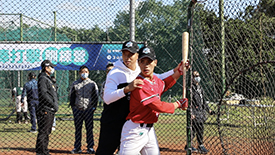 邀請台灣好手吳念庭分享旅日經驗、傳授打擊技巧。